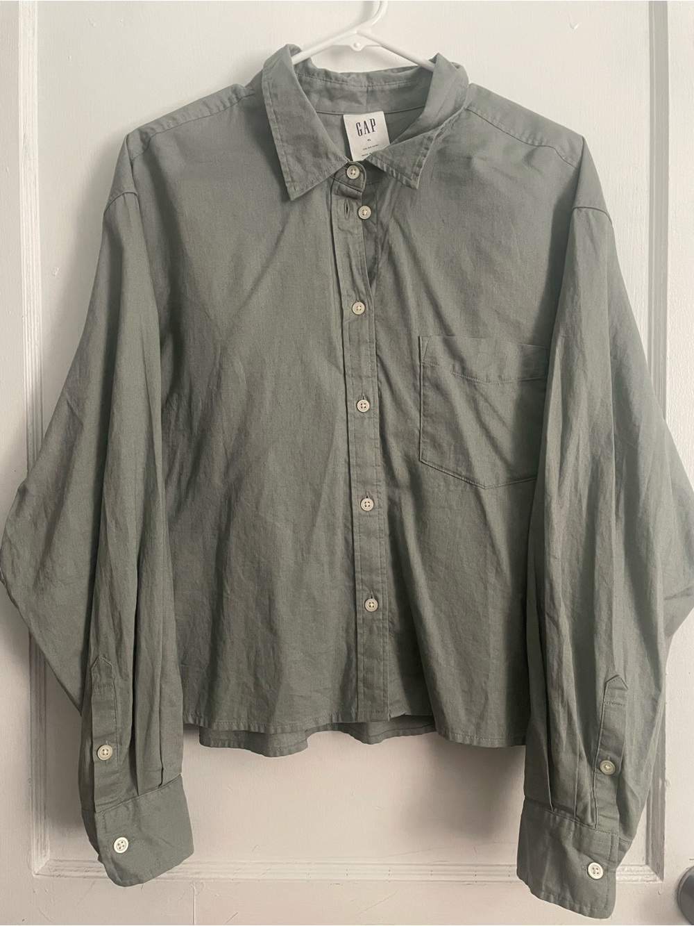 GAP Linen-Blend Button Shirt in Sage linen -cotton blend size XL.